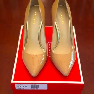 Coach Harlee Patent Leather Pumps 7.0 Light Camel
